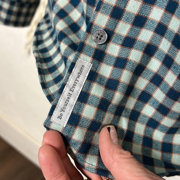 Toad & Co Teal and Aqua Plaid Long Sleeve Button Down Size  Small - Picture 15 of 15